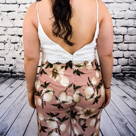 CARMEN LACE FLORAL JUMPSUIT - Picture 7 of 8